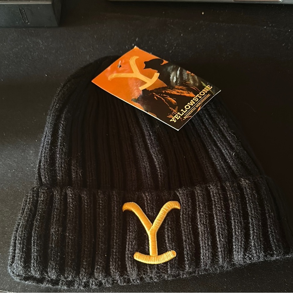 Yellowstone Black Beanie NWT